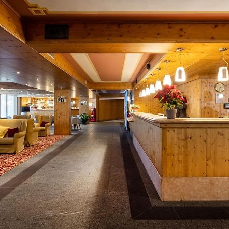 Hotel Piandineve Passo del Tonale Bagian luar foto