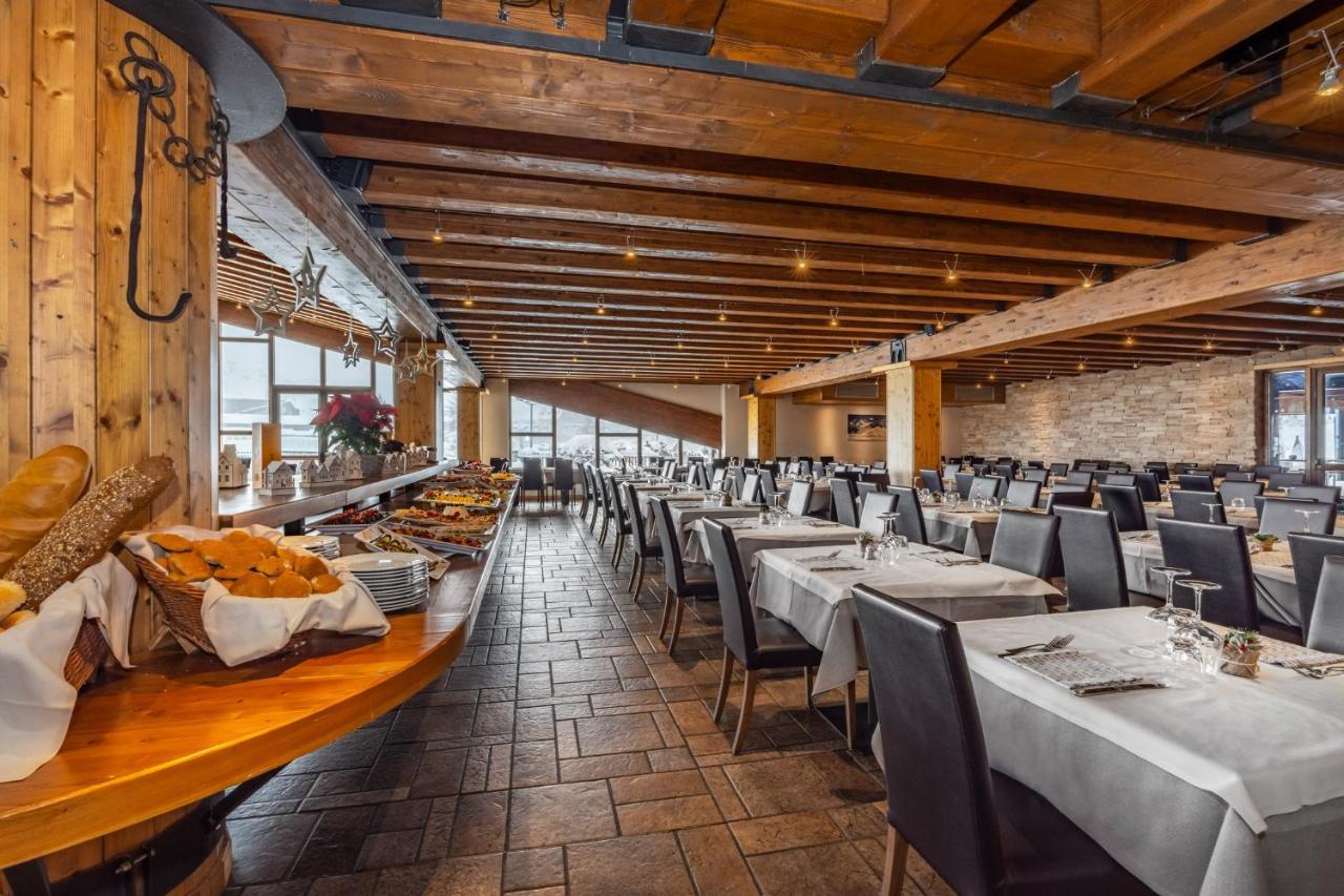 Hotel Piandineve Passo del Tonale Bagian luar foto