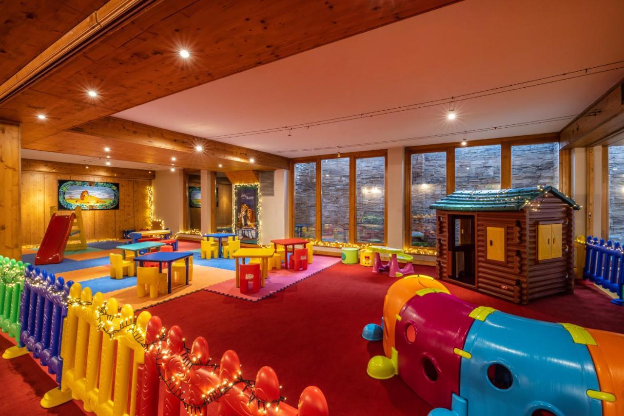 Hotel Piandineve Passo del Tonale Bagian luar foto