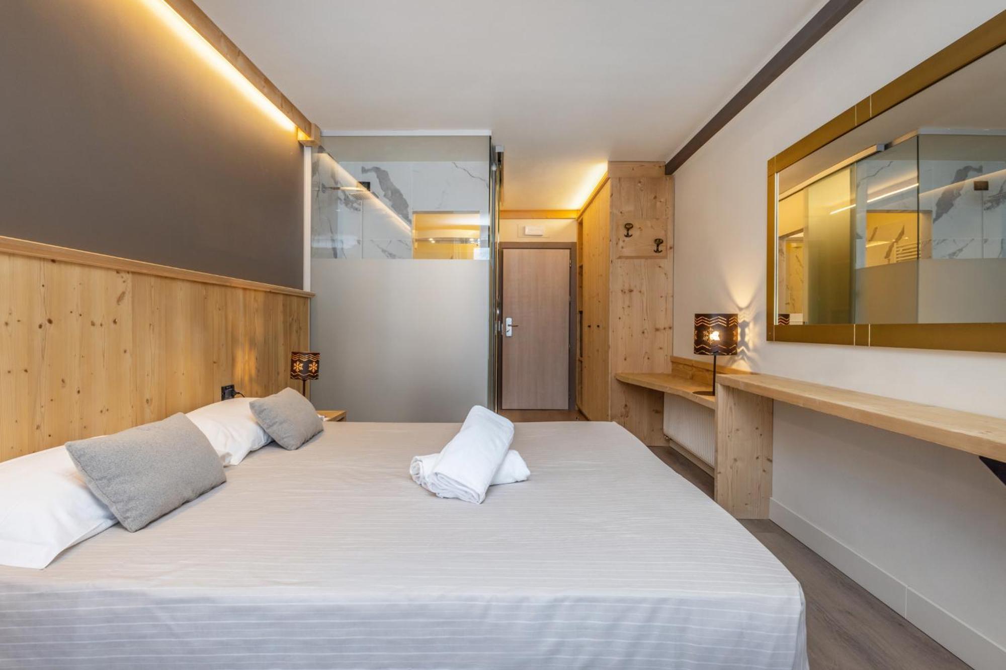 Hotel Piandineve Passo del Tonale Bagian luar foto