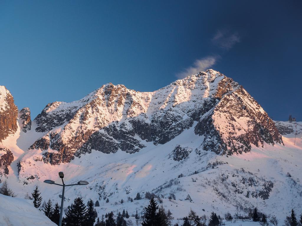 Hotel Piandineve Passo del Tonale Bagian luar foto