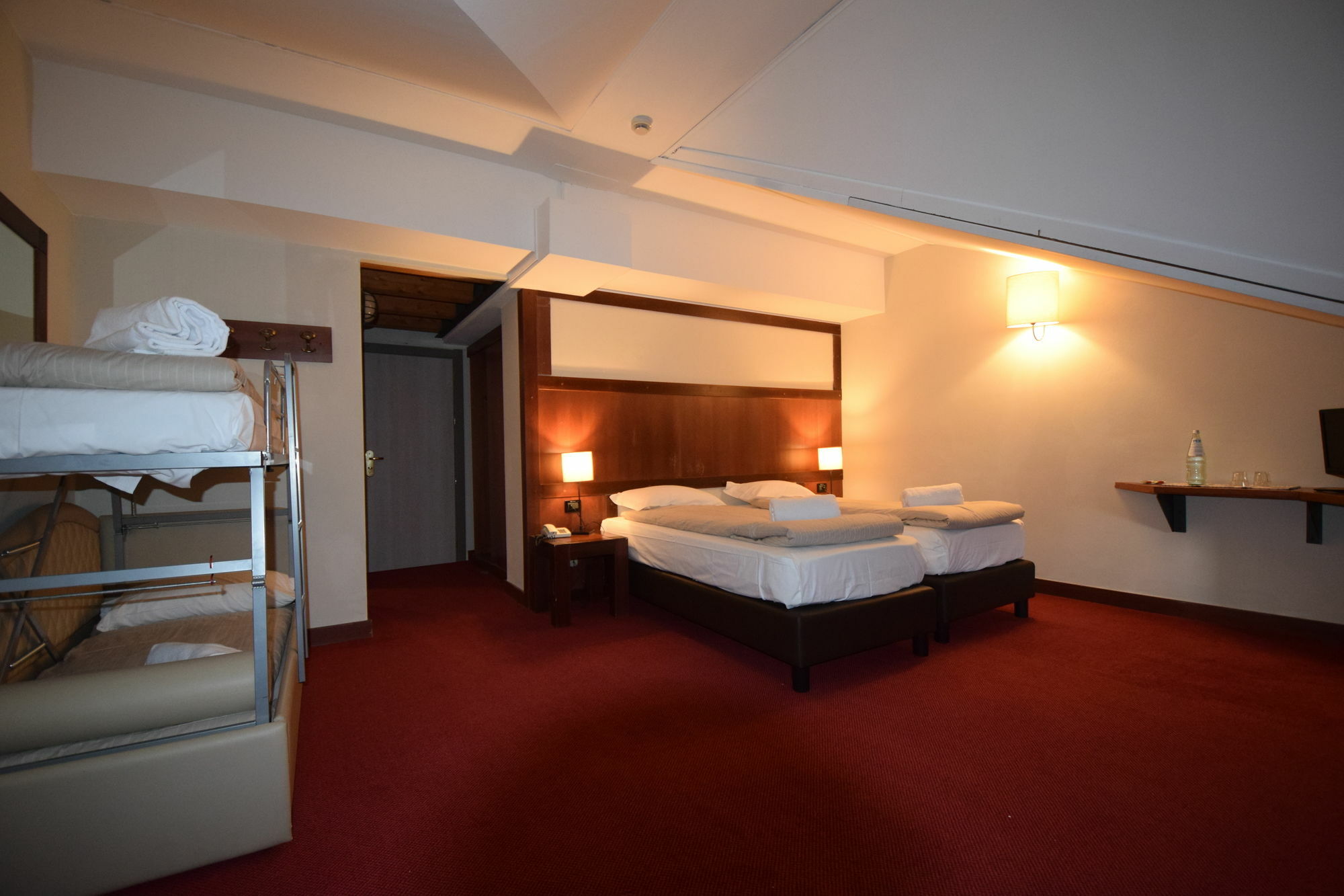 Hotel Piandineve Passo del Tonale Bagian luar foto