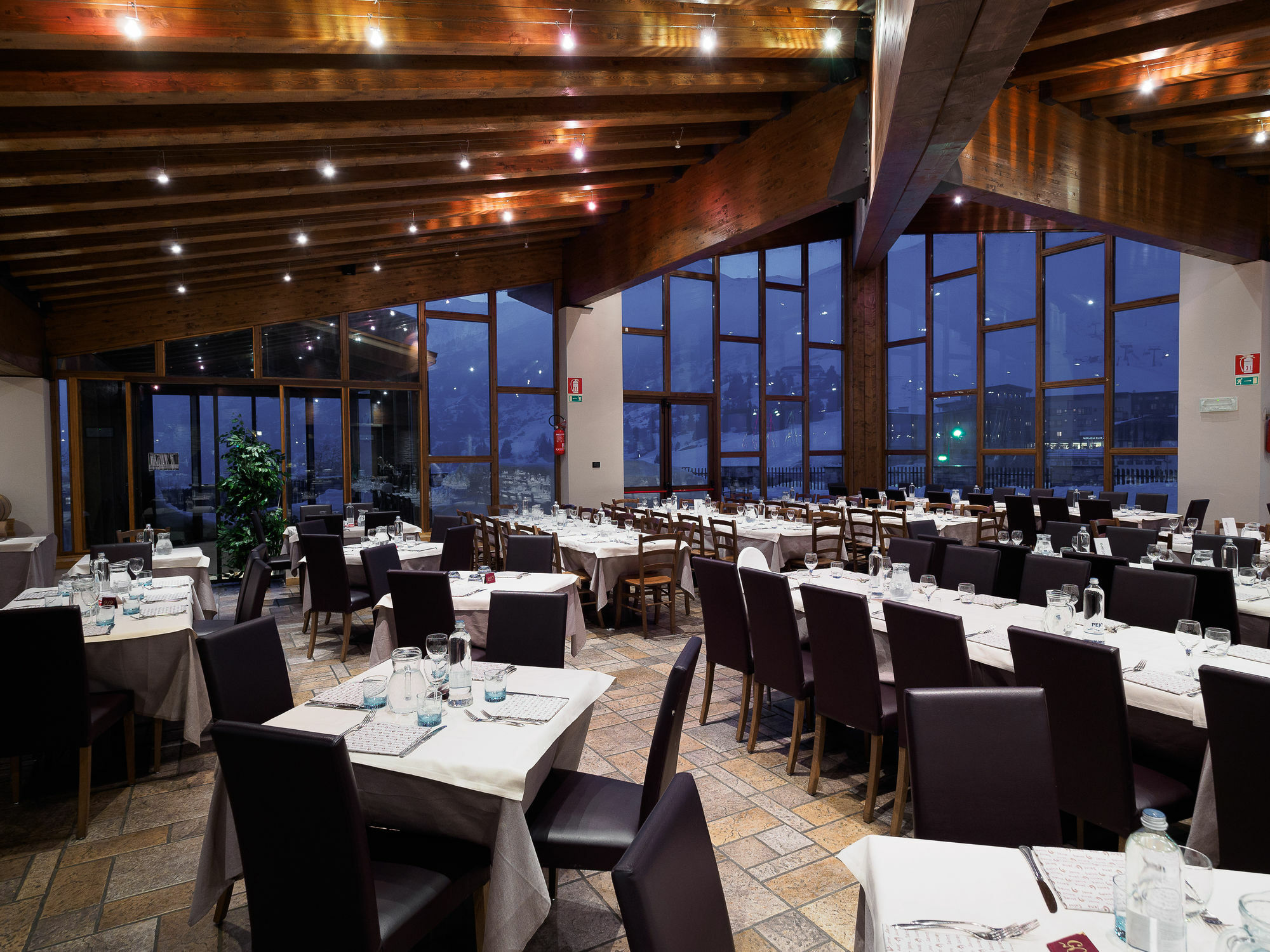 Hotel Piandineve Passo del Tonale Bagian luar foto